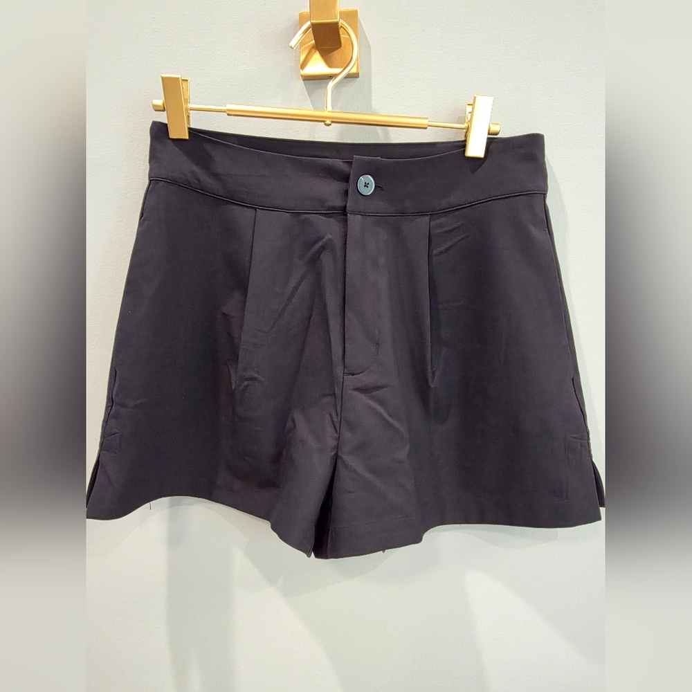 Beyond Yoga High Waist Black Pleated Shorts NWOT
